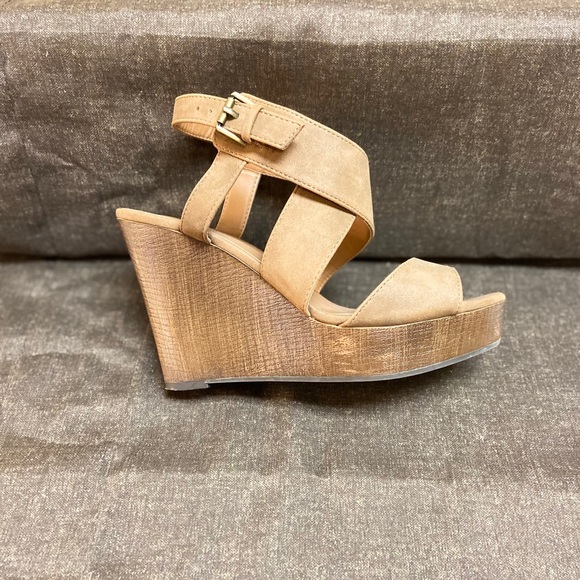 Indigo Rd Brown Wedges - Picture 4 of 6